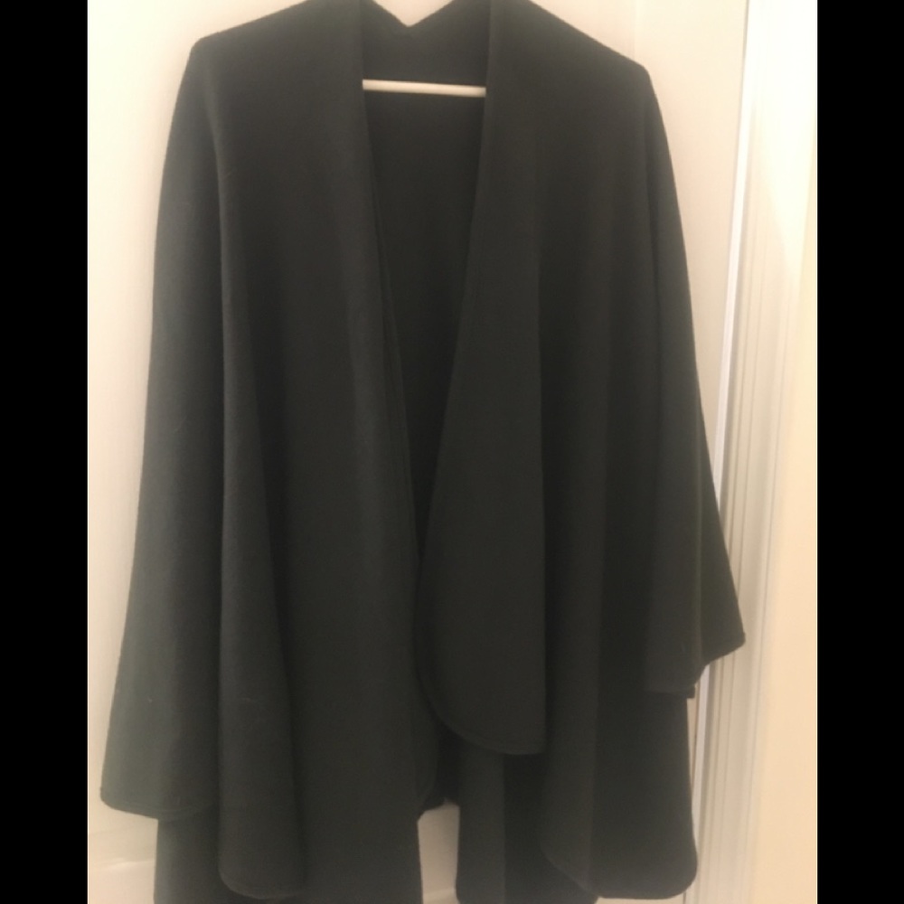 Carlisle dark Green wool cape shawl